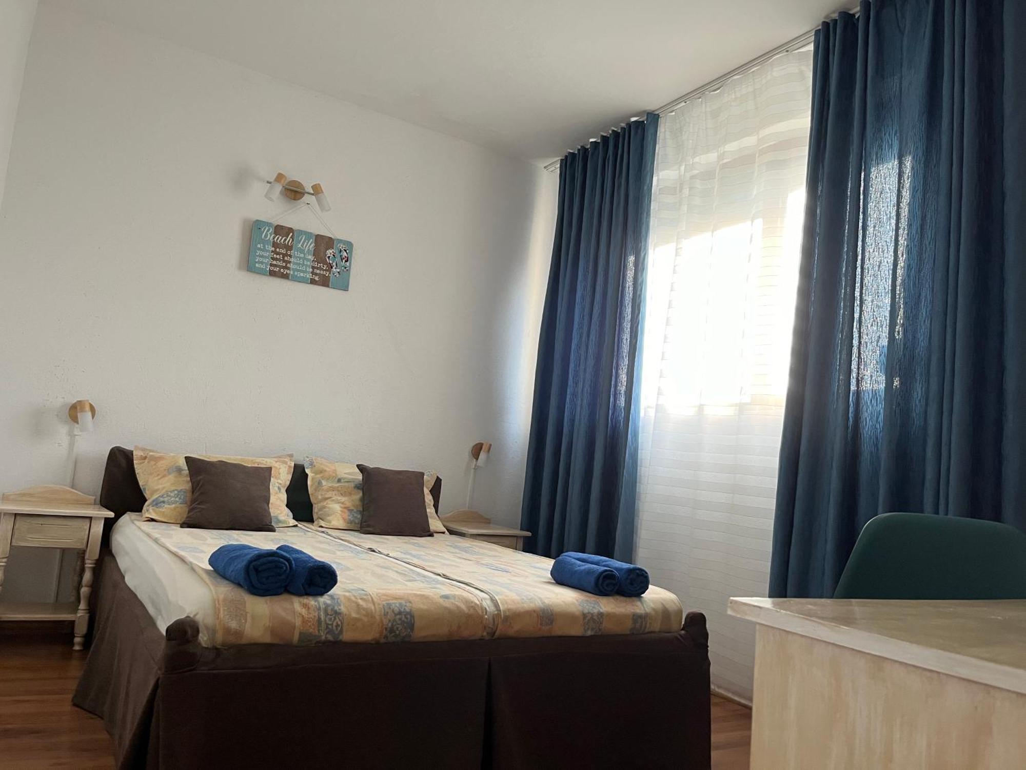 Paunovi Guest House Primorsko Exterior photo